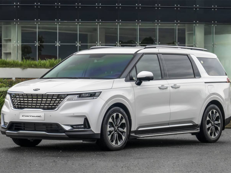 Thuê xe Kia Carnival